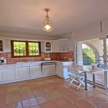 Lisuzem サント・マキシム