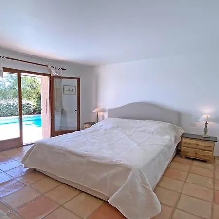 Lisuzem サント・マキシム